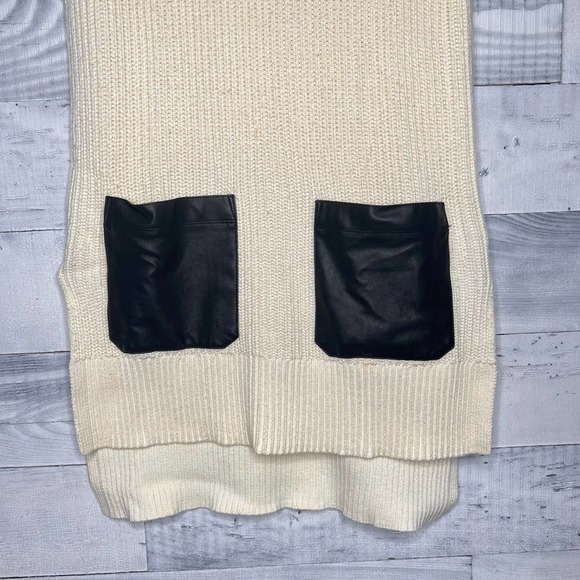 🍉 Banana Republic High Low Sleeveless Turtleneck - Picture 4 of 6